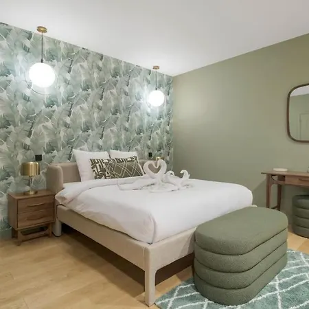 81g. New Renovated Invalides Effeiltower Apartment