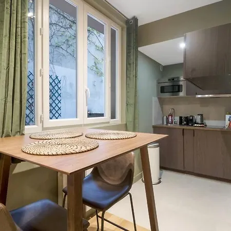 81g. New Renovated Invalides Effeiltower * Paris