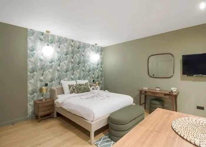 81g. New Renovated Invalides Effeiltower Apartament